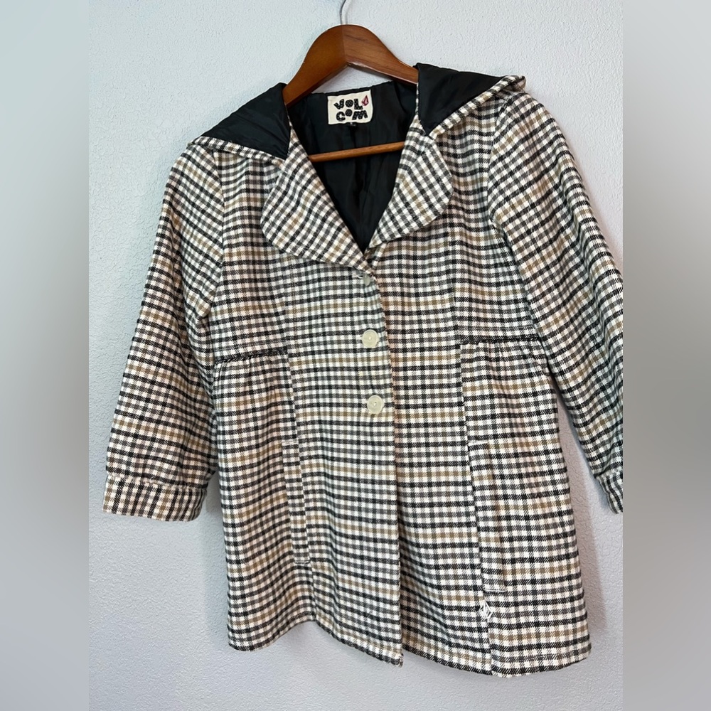 Women’s 3/4 length sleeve Volcom Jacket, Size S